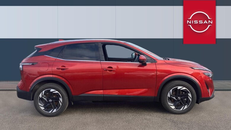 Nissan Qashqai 1.3 DiG-T MH N-Connecta 5dr Petrol Hatchback